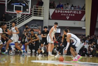 The Naismith Memorial Basketball Hall of Fame announced today the field of teams and game schedule for the 2022 Spalding Hoophall Classic presented by Eastbay, an annual basketball showcase now in its 20th year at Springfield College.