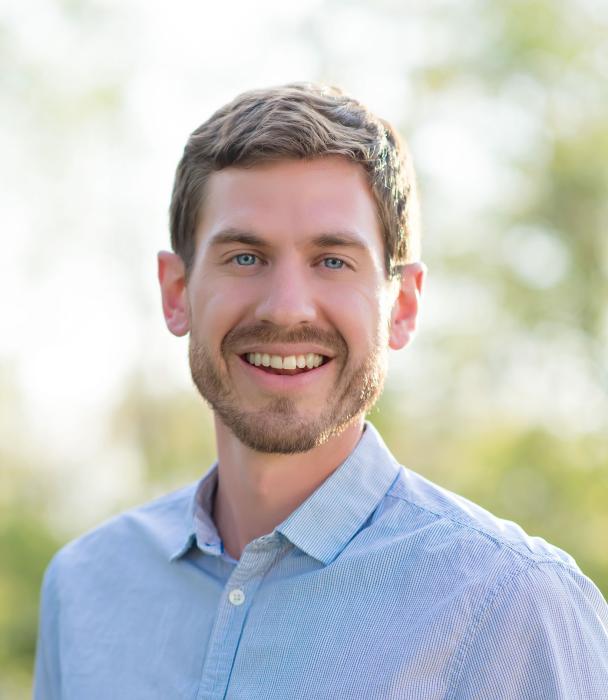 Daniel Smith headshot