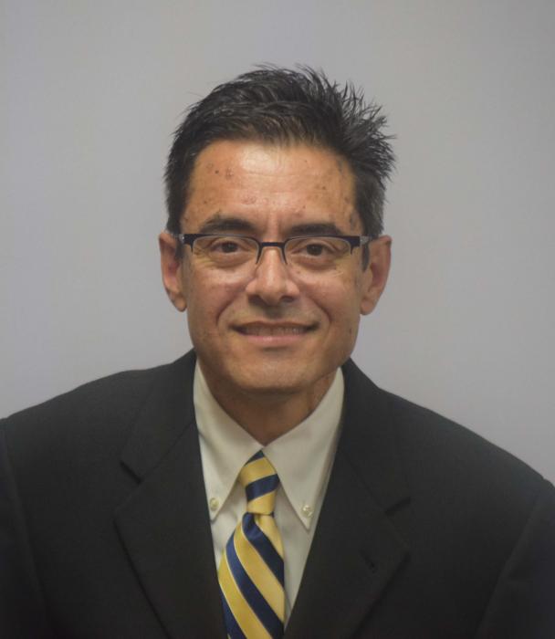 Head shot of Mark Suazo