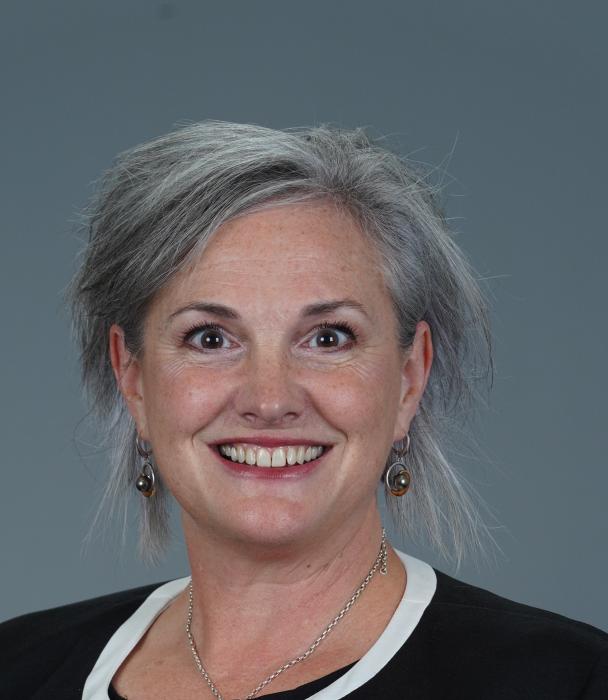 Head shot of Kerry Calnan