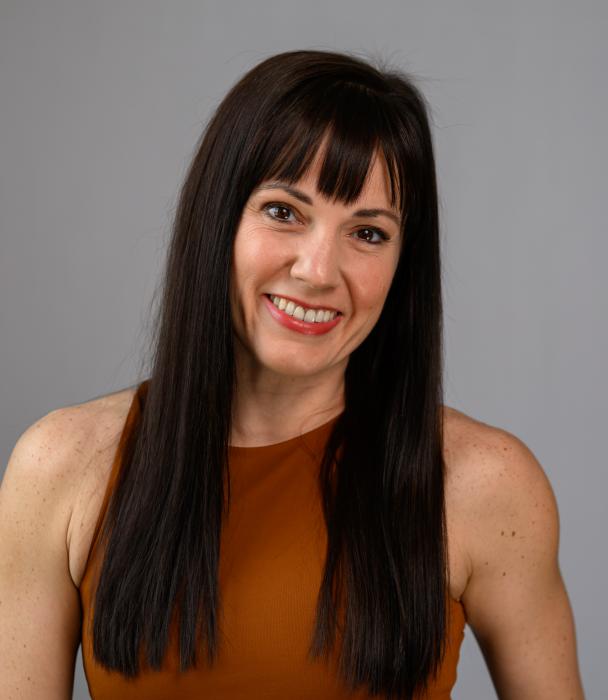 Sarah Zehnder head shot