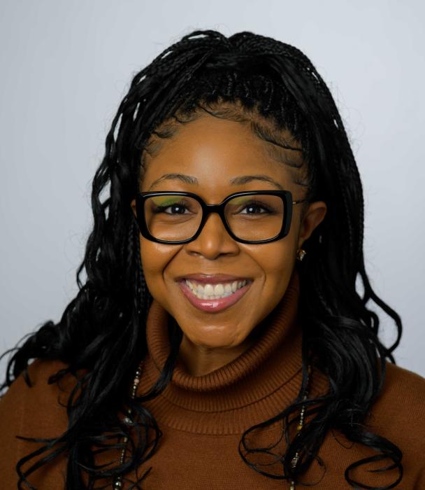 Sierra Holder head shot