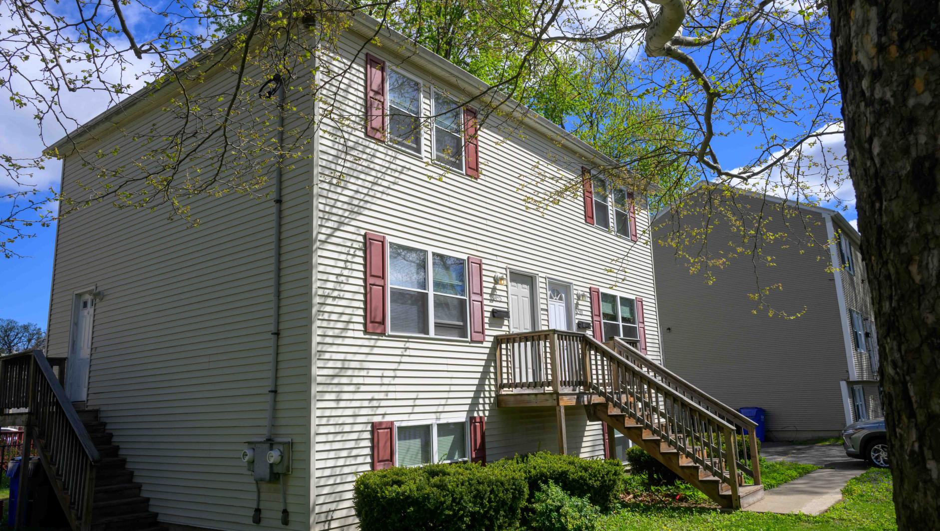 Exterior Grad House