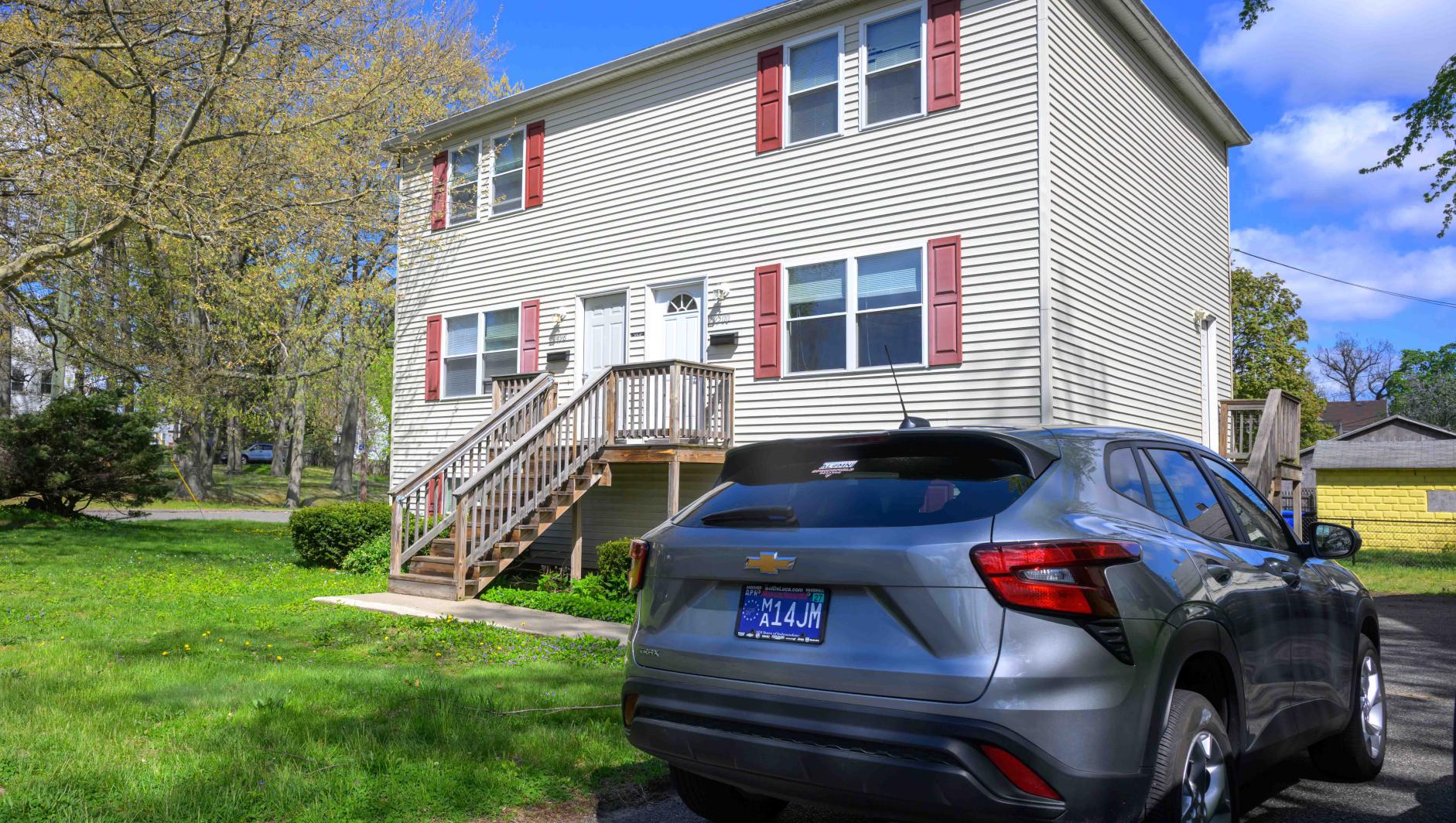 Exterior Grad House