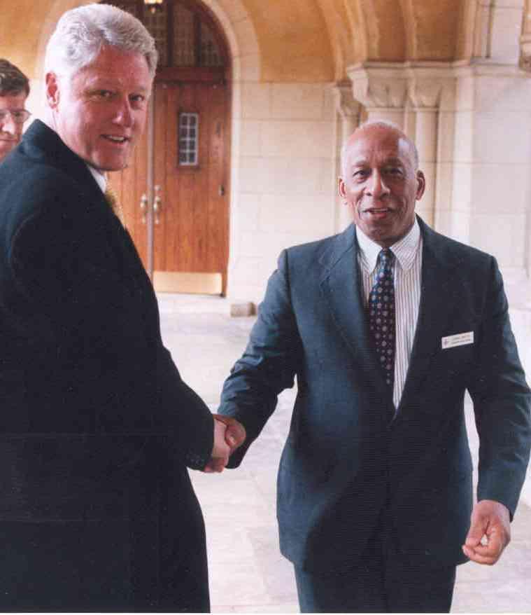 While serving as head usher at the Washington National Cathedral, Dan Smith met with a number of Presidents, including Bill Clinton (courtesy of Loretta Neumann)