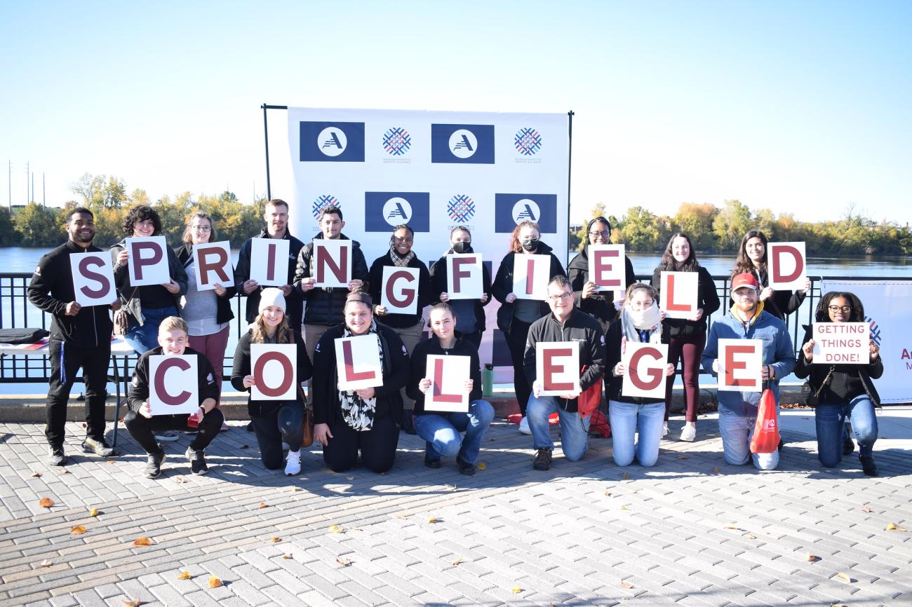 For the first time, the Massachusetts Service Alliance hosted the Massachusetts AmeriCorps Opening Day in western Massachusetts, and the Springfield College AmeriCorps Program was well represented. The Springfield College AmeriCorps program is the largest in western Massachusetts, and AmeriCorps members gathered in Riverfront Park in downtown Springfield to officially take the Service Oath and celebrate the start of the 2021-22 service season.