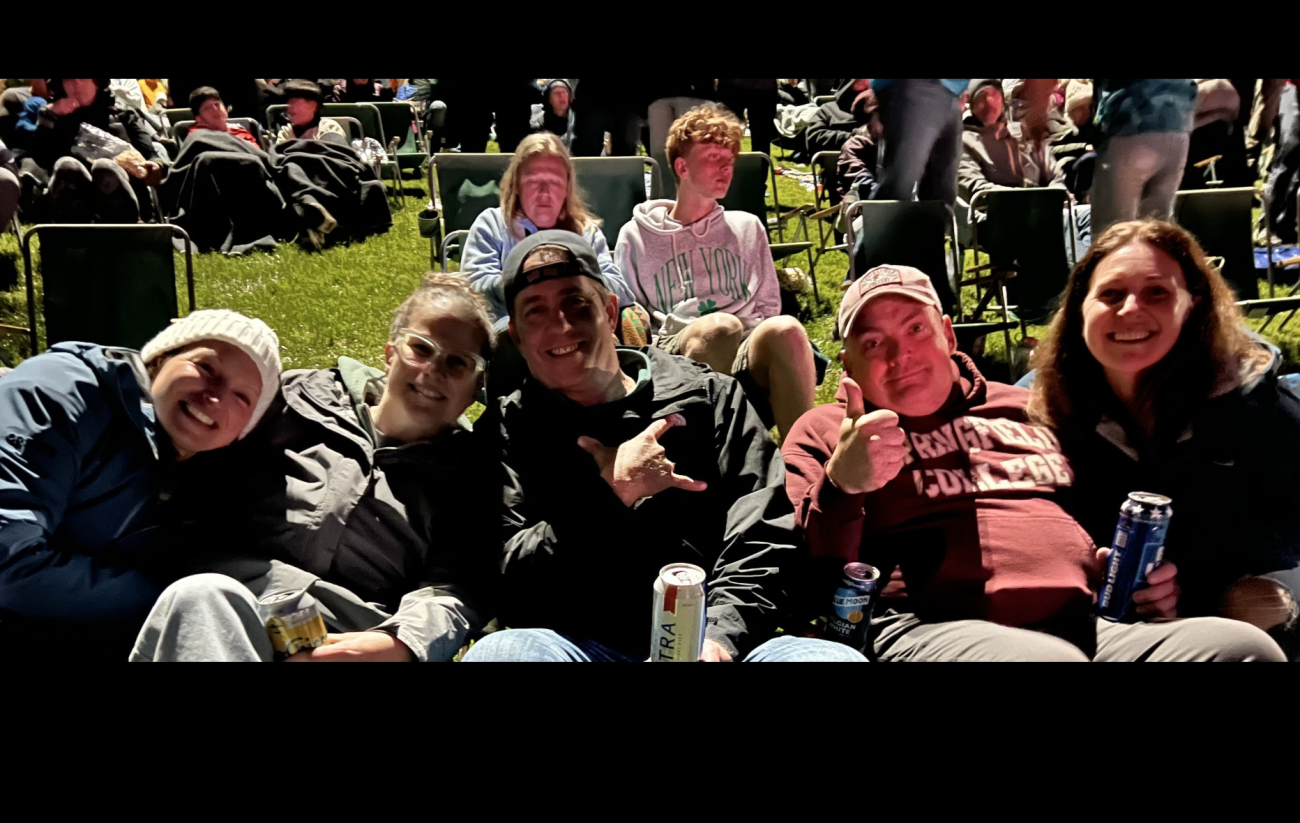 Alumni at Dave Matthews Concert.