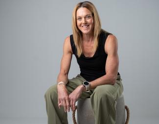 Stacy Sims, PhD, G’97, a globally respected exercise physiologist and nutrition scientist