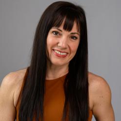 Sarah Zehnder head shot