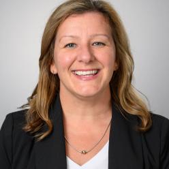 Christina Laushway head shot