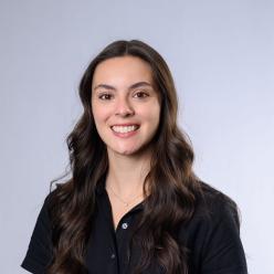 Nicole Lussier head shot