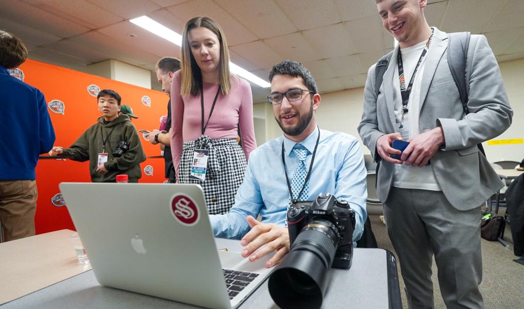 Communications/Sports Journalism working on a photo project